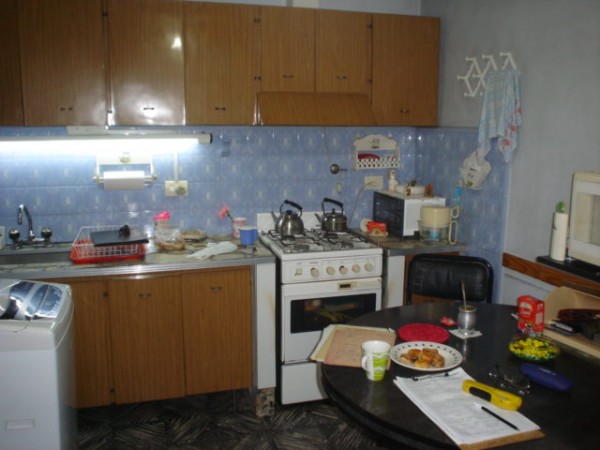 CASA DE UN DORMITORIO CON COCHERA + DEPARTAMENTO DE 2 AMBIENTES AL FONDO
