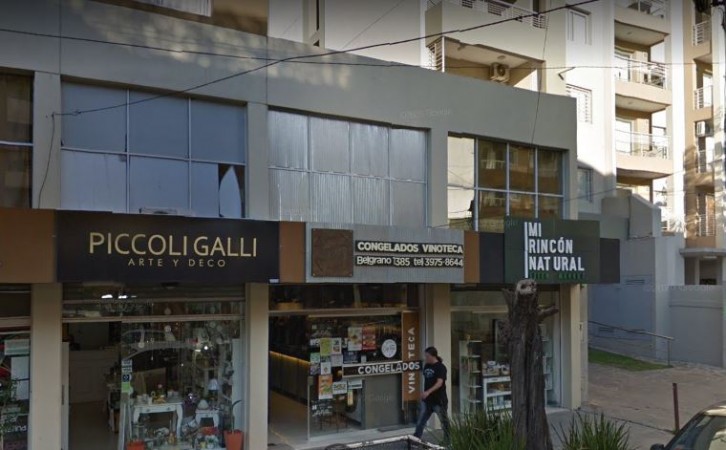 Banfield - Local Centrico Doble Altura