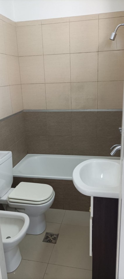 Departamento de 2 ambientes en complejo de Temperley