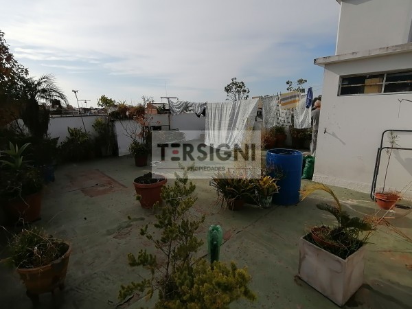 PH de 3 amb. con quincho y terraza en Venta en Avellaneda