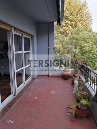 PH de 3 amb. con quincho y terraza en Venta en Avellaneda