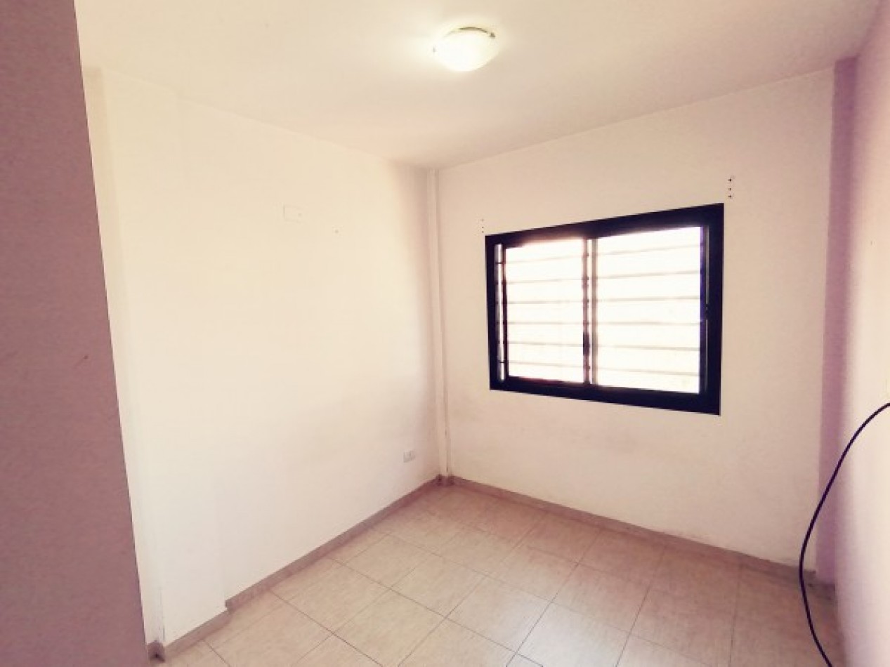 Departamento de 2 ambientes en Banfield Centro