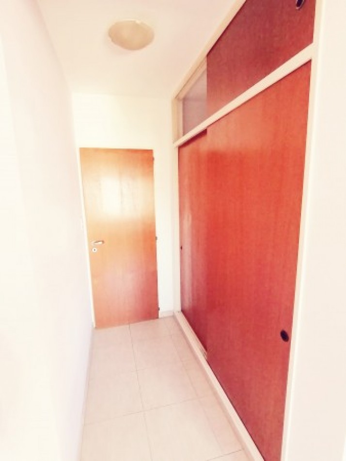 Departamento de 2 ambientes en Banfield Centro