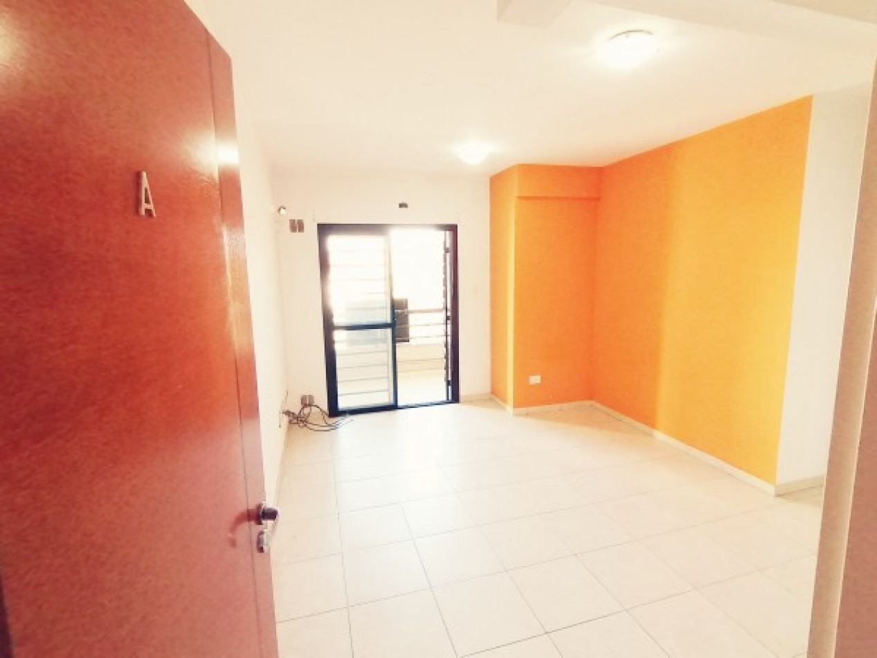 Departamento de 2 ambientes en Banfield Centro