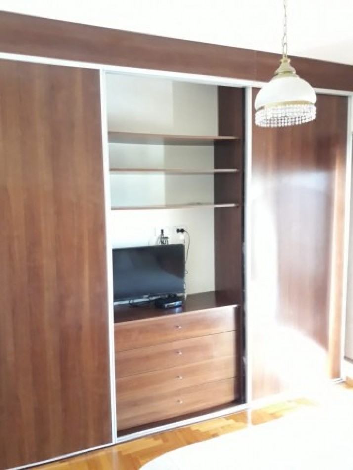 AMPLIO DEPARTAMENTO 2 AMBIENTES CENTRO DE BANFIELD